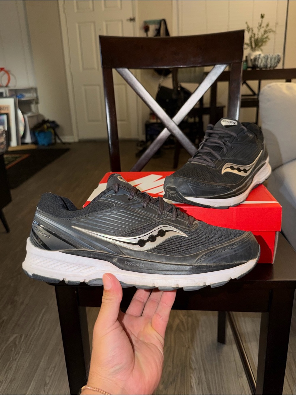 Saucony Echelon 8
Black Running Sneakers
Men's Size US 10 S20574-40